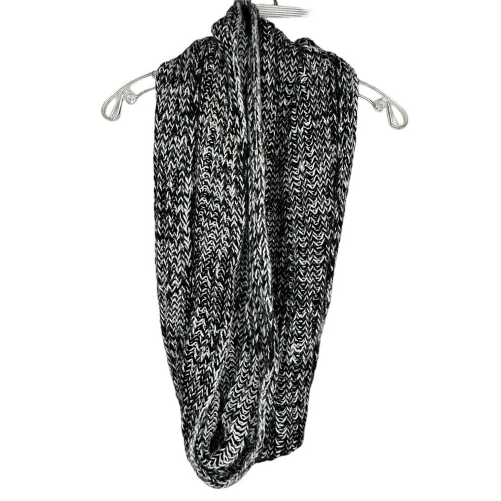 Urban Outfitters Thick Infinity Scarf
